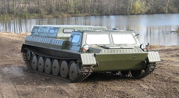 Гесеничный вездеход ГАЗ-71